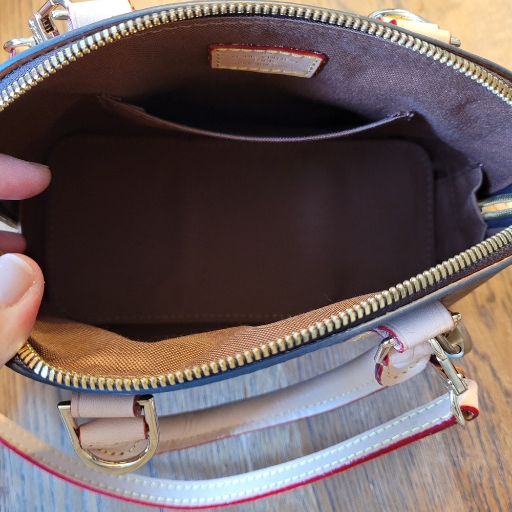 Luxury INSPIRED Mini Crossbody Bag - Picture 4 of 11